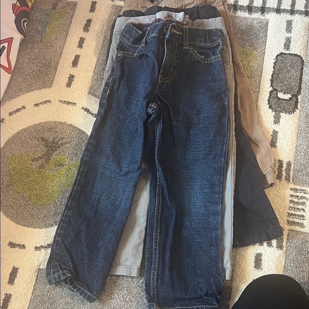 Boys 4T Assortment of 6 Pants - Picture 5 of 6